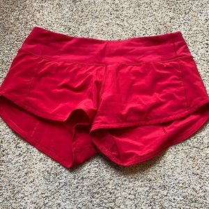 lululemon size 4 sped up short length 2.5”